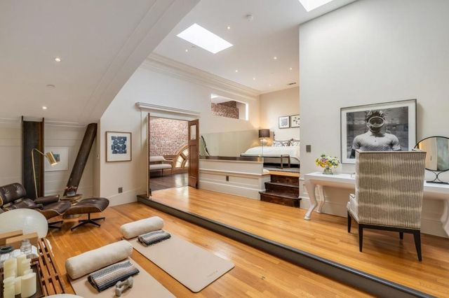 653 Dolores Street, San Francisco, CA 94110