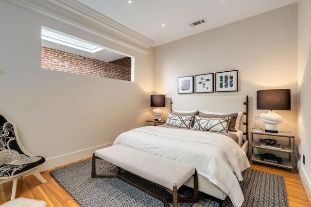 653 Dolores Street, San Francisco, CA 94110