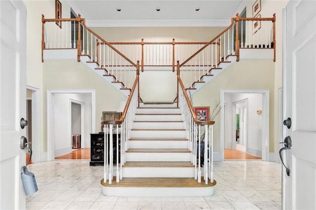 5105 Jett Forest NW Trail, Atlanta, GA 30327