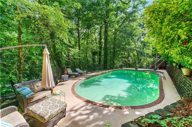 5105 Jett Forest NW Trail, Atlanta, GA 30327