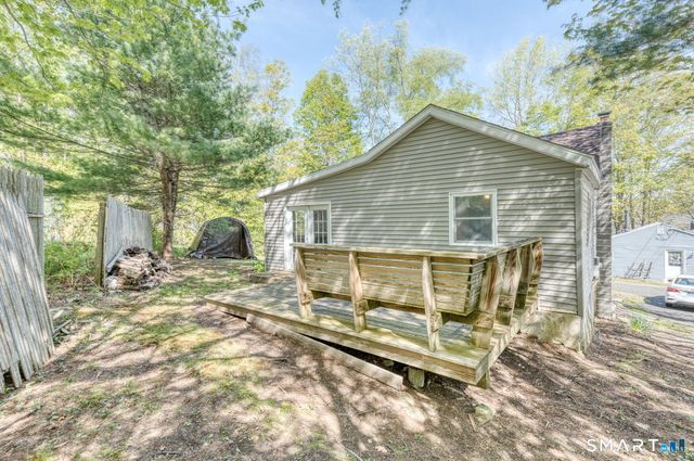 147 E. Wakefield Boulevard, Winchester, CT 06098