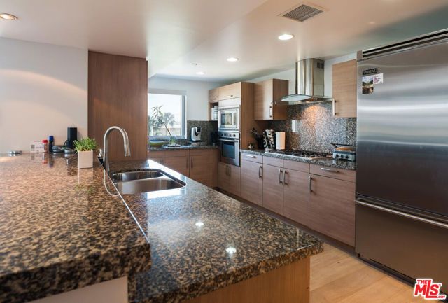 13650 MARINA POINTE Drive 607, Marina Del Rey, CA 90292