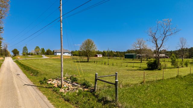 154 Friendship Church Road, Delano, TN 37325