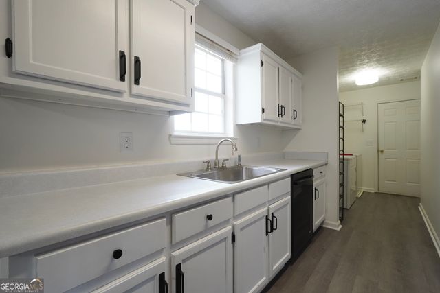 109 Carols Lane, Locust Grove, GA 30248