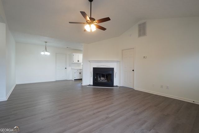 109 Carols Lane, Locust Grove, GA 30248