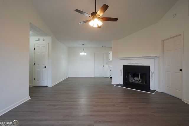 109 Carols Lane, Locust Grove, GA 30248