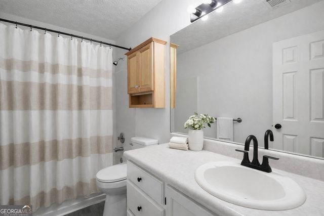 109 Carols Lane, Locust Grove, GA 30248