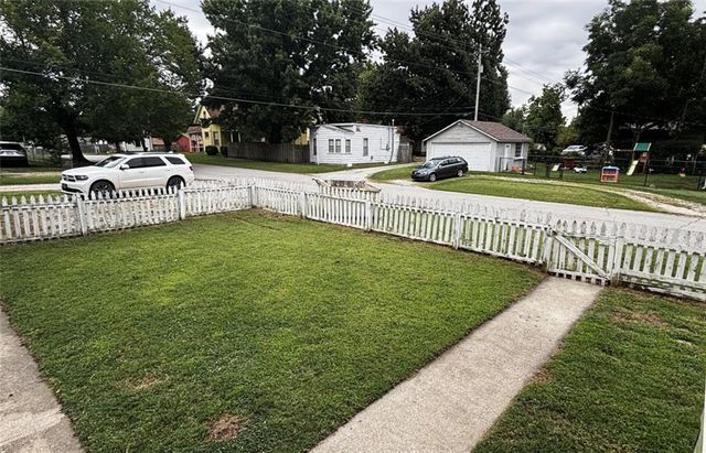 1130 S Santa Fe Avenue, Chanute, KS 66720