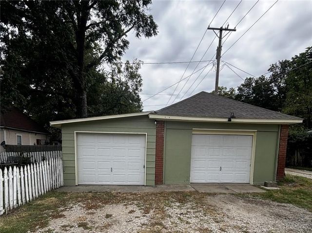 1130 S Santa Fe Avenue, Chanute, KS 66720