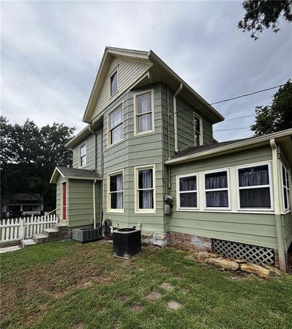 1130 S Santa Fe Avenue, Chanute, KS 66720