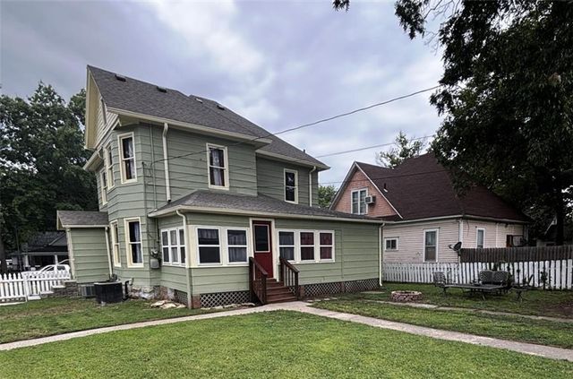 1130 S Santa Fe Avenue, Chanute, KS 66720