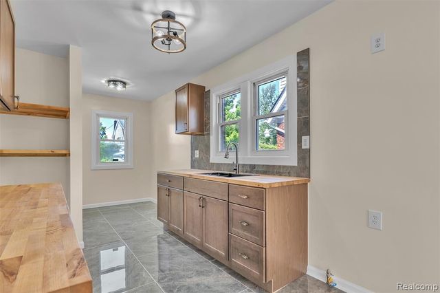 14521 Sussex Street, Detroit, MI 48227