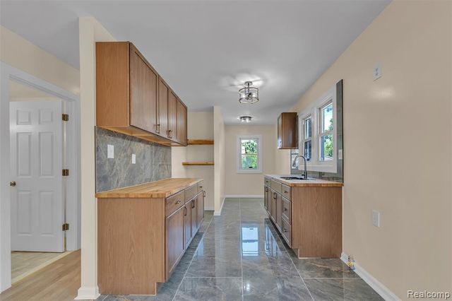 14521 Sussex Street, Detroit, MI 48227