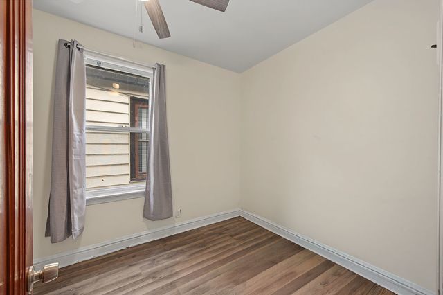 8748 S Marquette Avenue, Chicago, IL 60617