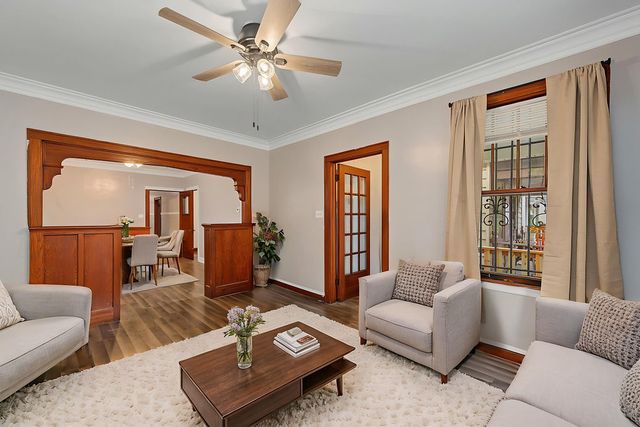 8748 S Marquette Avenue, Chicago, IL 60617
