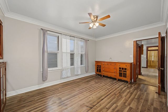 8748 S Marquette Avenue, Chicago, IL 60617