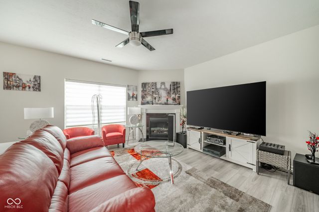 1198 Supernova Drive, Franklin, IN 46131