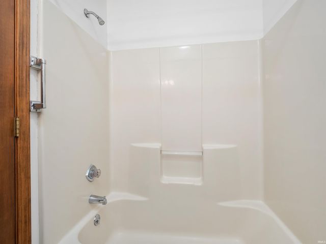 1201 Polo Run, Fort Wayne, IN 46825