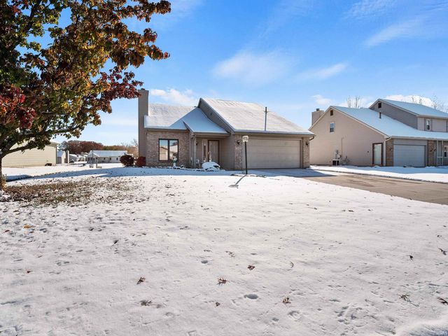 1201 Polo Run, Fort Wayne, IN 46825