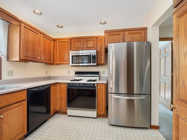 1201 Polo Run, Fort Wayne, IN 46825