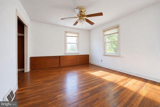 1704 MEETINGHOUSE RD, Upper Chichester, PA 19061