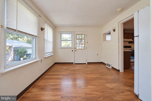 1704 MEETINGHOUSE RD, Upper Chichester, PA 19061