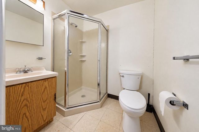 1704 MEETINGHOUSE RD, Upper Chichester, PA 19061