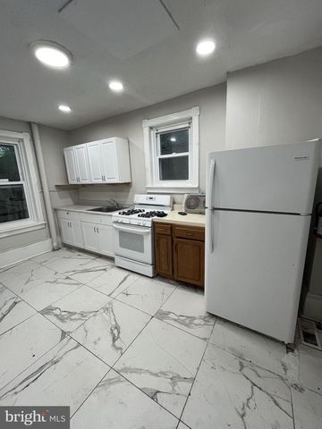 60 MECHANICS AVE, Trenton, NJ 08638