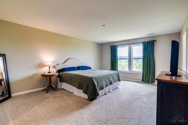2088 Harvest Meadows Avenue, Batavia, OH 45103