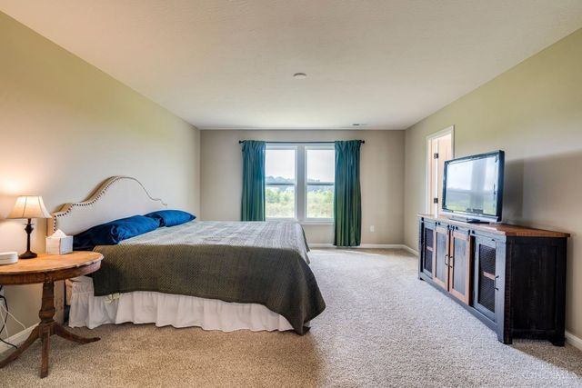2088 Harvest Meadows Avenue, Batavia, OH 45103