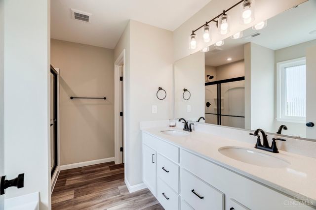 2088 Harvest Meadows Avenue, Batavia, OH 45103
