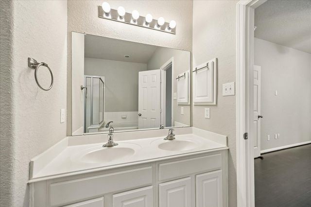 1711 Quiet Pond Drive, Sugar Land, TX 77479
