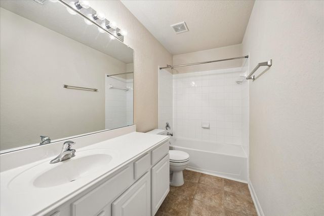 1711 Quiet Pond Drive, Sugar Land, TX 77479