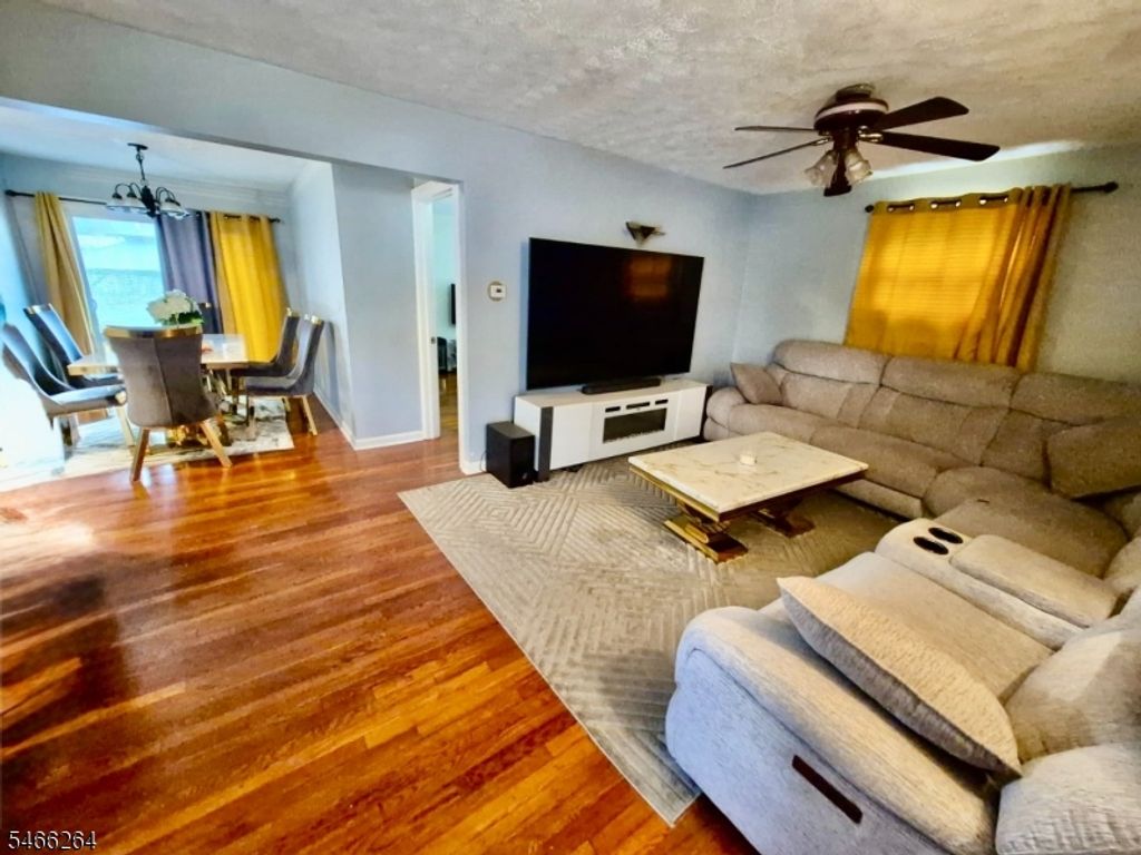 66 Independence Dr, Roselle Boro, NJ 07203 — photo 3