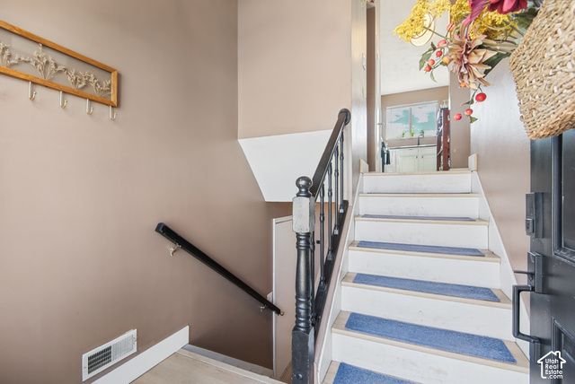1165 W BRANDONWOOD DR, Murray, UT 84123