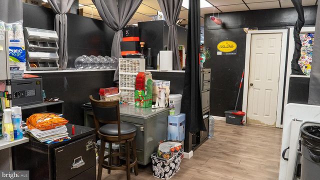 FIRST STATE VAPE LLC 470 N DUPONT HWY, Dover, DE 19901