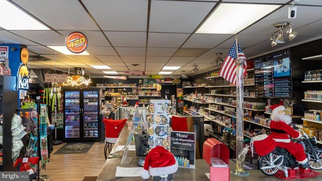 FIRST STATE VAPE LLC 470 N DUPONT HWY, Dover, DE 19901