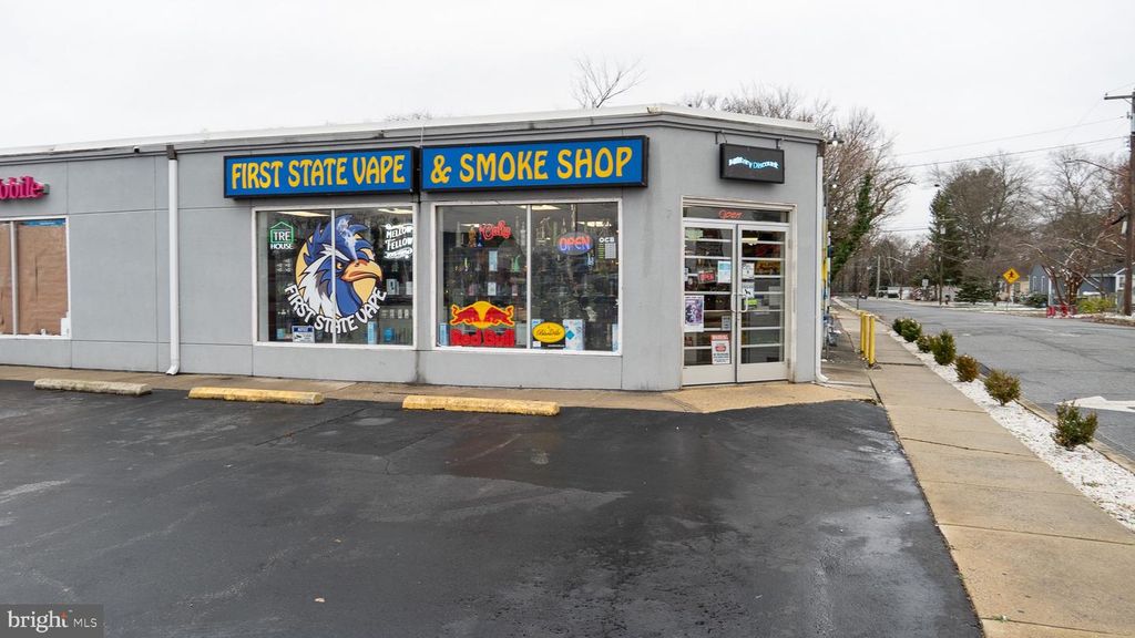 FIRST STATE VAPE LLC 470 N DUPONT HWY, Dover, DE 19901