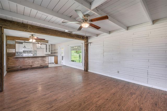 604 Fordtrand Street, Ellinger, TX 78938