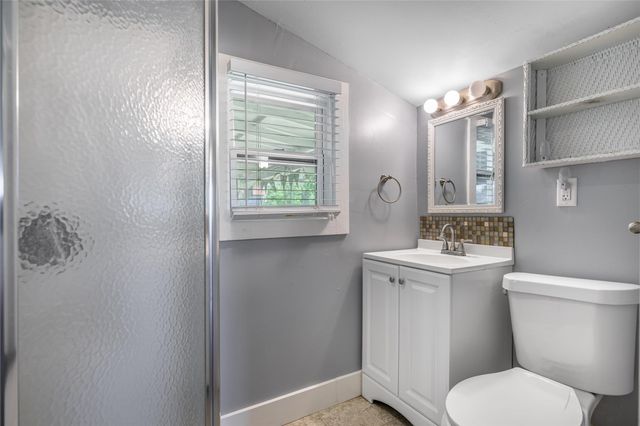 604 Fordtrand Street, Ellinger, TX 78938