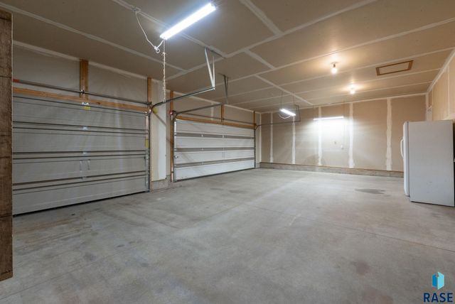 4613 S Grinnell Ave Avenue, Sioux Falls, SD 57106