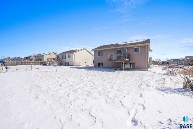 4613 S Grinnell Ave Avenue, Sioux Falls, SD 57106