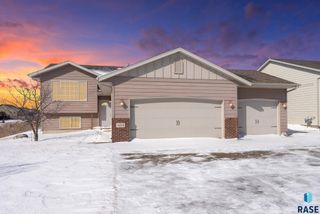 4613 S Grinnell Ave Avenue, Sioux Falls, SD 57106