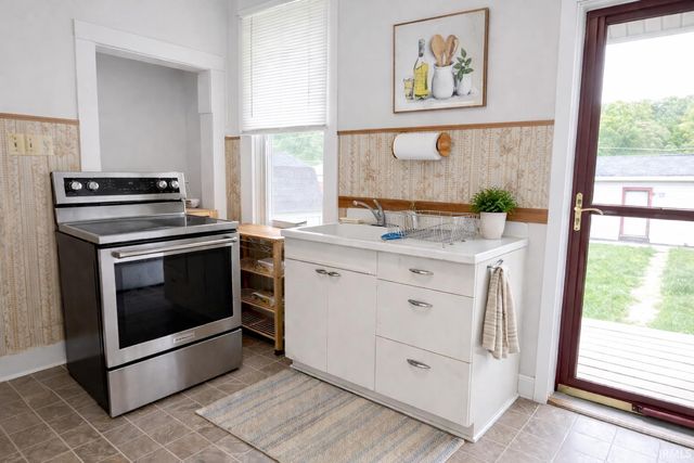 3224 Broadway, Fort Wayne, IN 46807