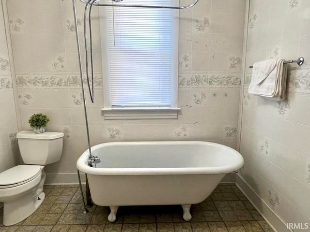 3224 Broadway, Fort Wayne, IN 46807