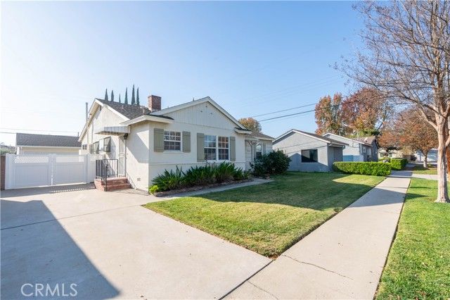 19218 Schoolcraft, Reseda (los Angeles), CA 91335