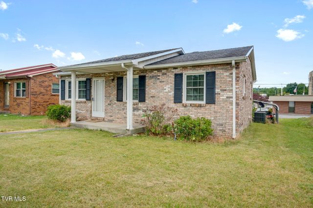 308 East Cottage Avenue, Elizabethton, TN 37643