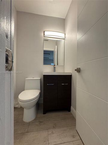 7555 W 2nd Ct, Hialeah, FL 33014