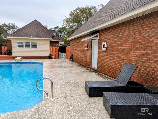 52 Joyner Lane, Brewton, AL 36426