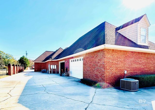 52 Joyner Lane, Brewton, AL 36426